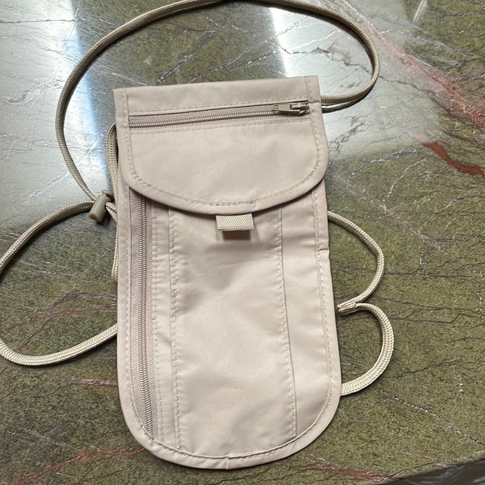NWOT Cream Travel bag